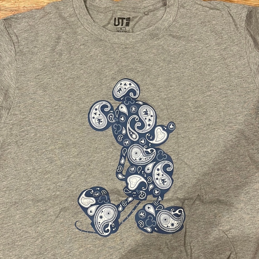 Uniqulo- Mickey Mouse